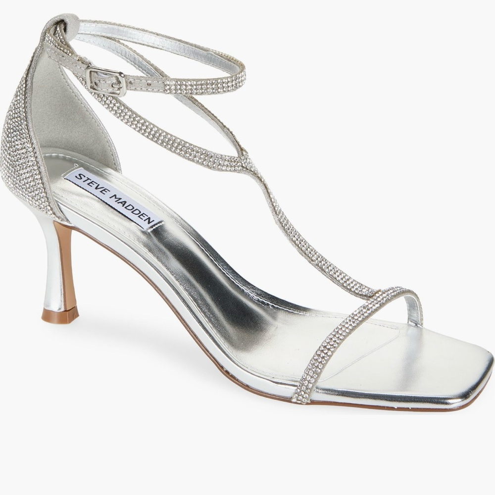 Steve Madden Mayzie T-Strap Silver Heels Size 6.5